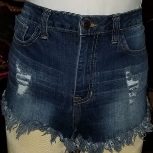 CELLO JEANS DESTROYED JEAN SHORTS WITH UNEVEN